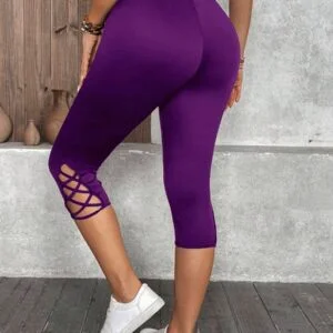 Plus Size Women’s Black Capri Leggings - Image 2