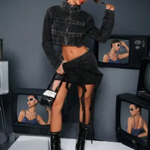 Fashionable Crop Denim Jacket With Long Sleeves - Image 3